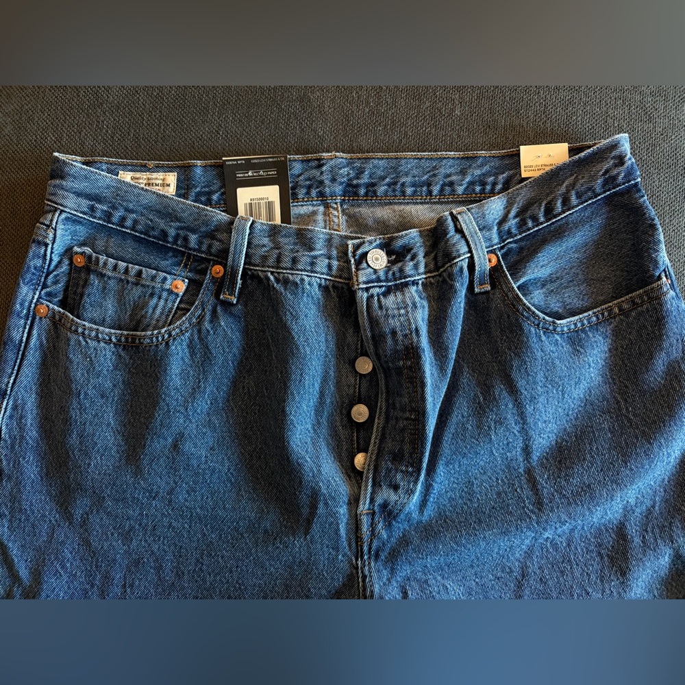 Levi’s 501 90’s Ankle Jeans | Size 34x27 - Picture 3 of 6